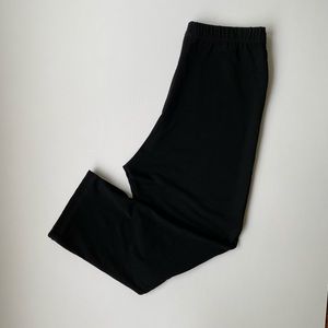 Lilith of France Black wool knit Capri pants